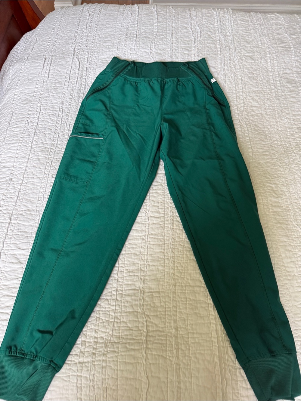 Women’s Green CHEROKEE INFINITY Jogger Scrub Pants with Elastic Cuffs MEDIUM M